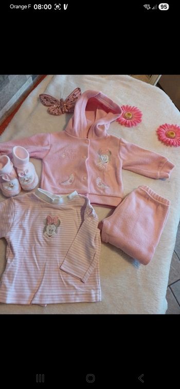 Ensemble bébé taille 3 mois