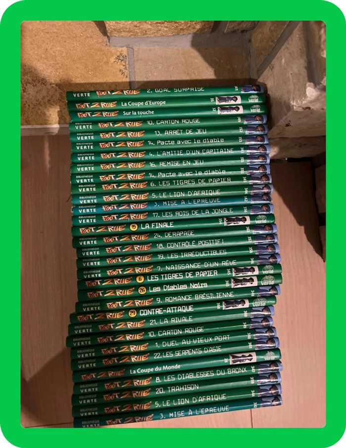 Livre bibliothèque verte foot 2 rue de la pièce - photo numéro 2