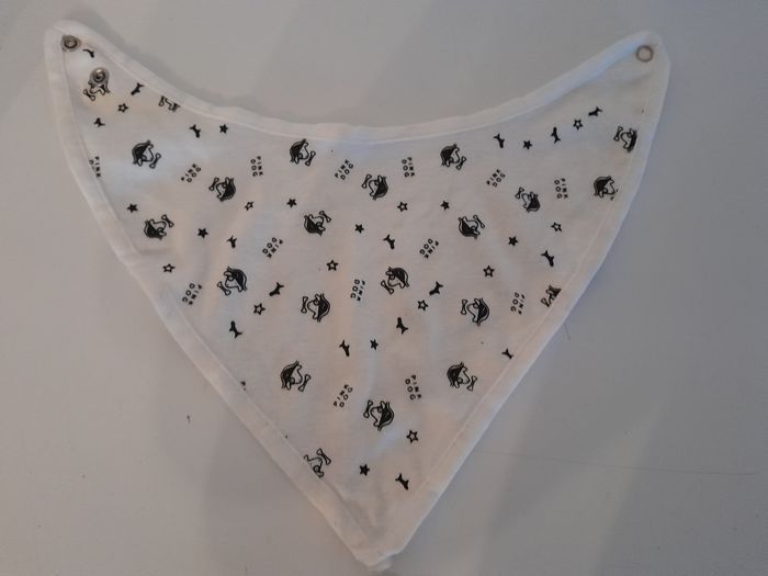 Ensemble bébé bonnet et foulard bavoir tête de mort - photo numéro 4