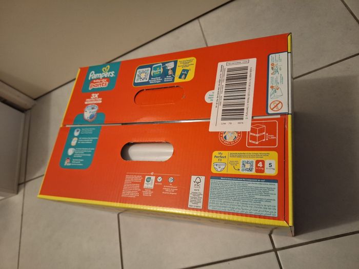 94 couches Pampers taille 4 pants - photo numéro 2
