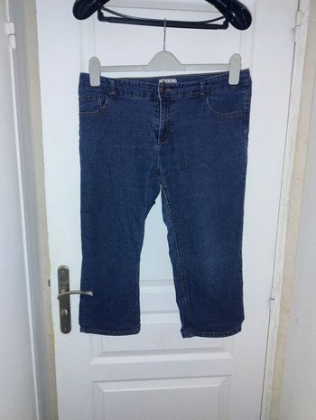 Jean pantacourts taille 42 