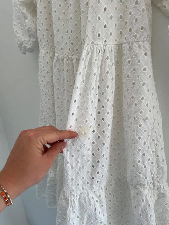 Robe blanche brodée - photo numéro 5