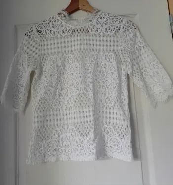 Haut blouse dentelle zara taille M