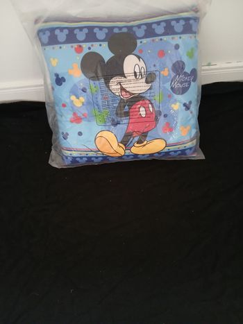 Coussin Mickey