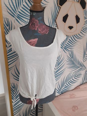 Tee-shirt sans manches dentelle dans le dos S