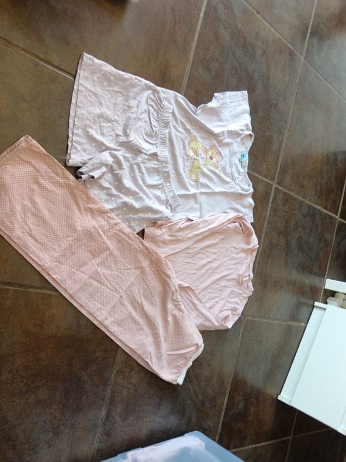 Lot 2 pyjamas