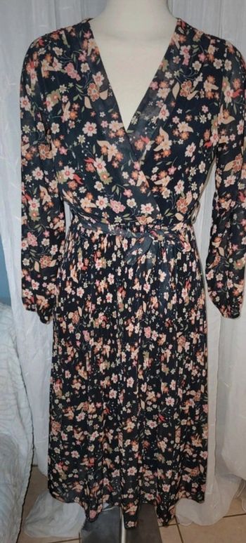 Magnifique robe longue fleurie plissé 36