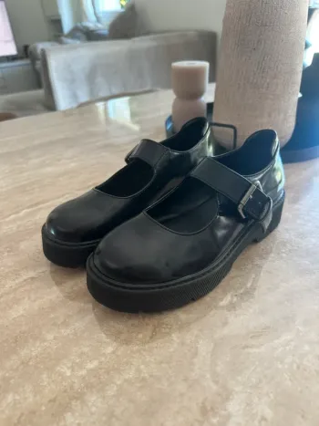 Chaussure 37