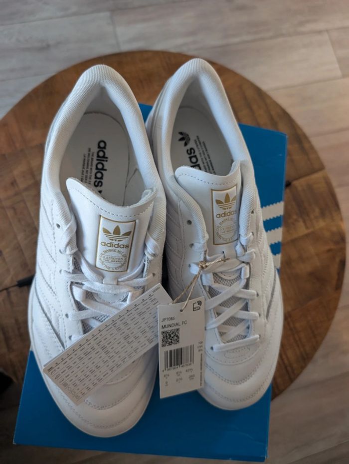Sneakers adidas Mundial FC taille 42 2/3 neuf - photo numéro 7