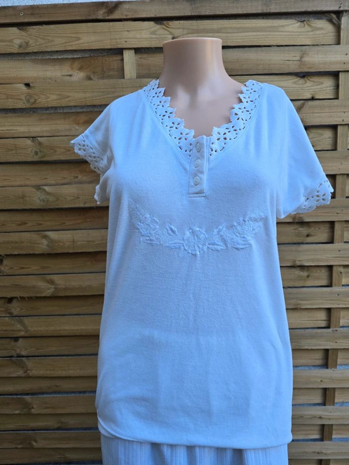 Tee-shirt broderie et découpe 🍒vintage 80🍒taille 38/40