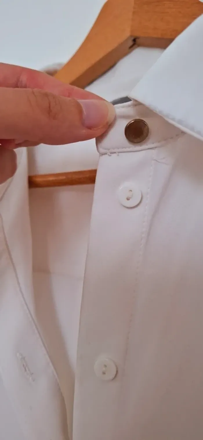 Chemise blanche H&M -excellent etat - Un must-have intemporel tendance LA pièce à avoir 🤍 - photo numéro 4
