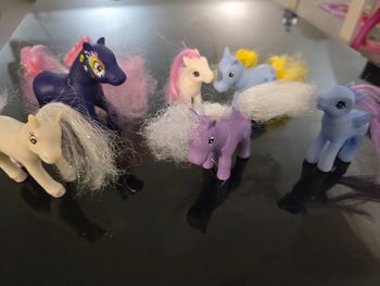 Lot de 6 jouets poneys