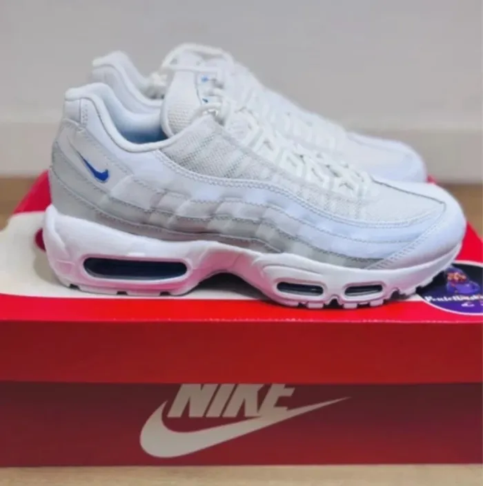 Nike Air Max 95 White Photon Dust Photon Blue Taille 40 - photo numéro 2