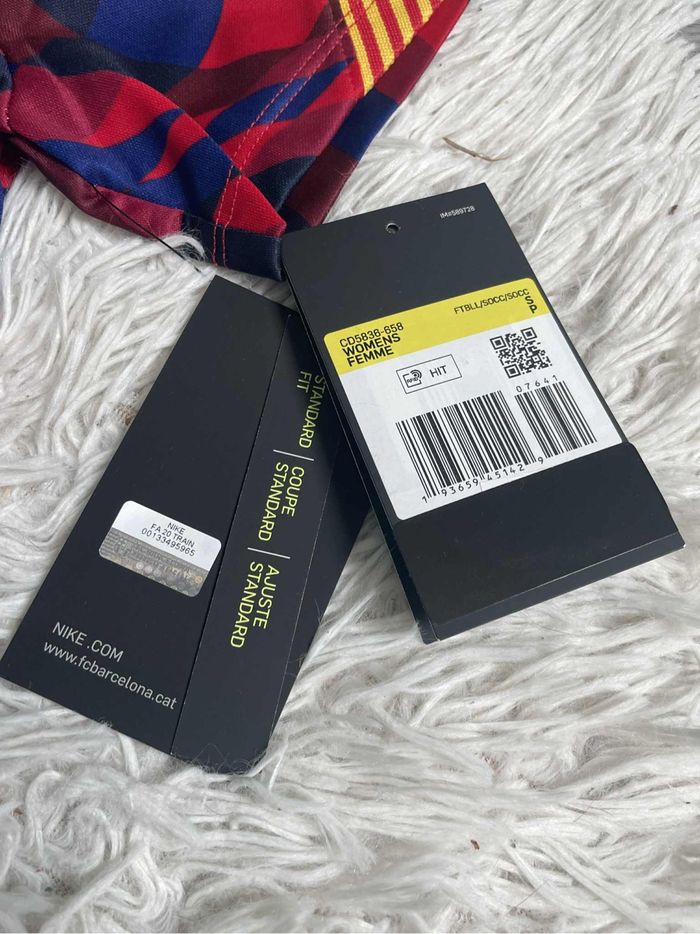 T-shirt Nike Football FC Barcelone taille S - photo numéro 3