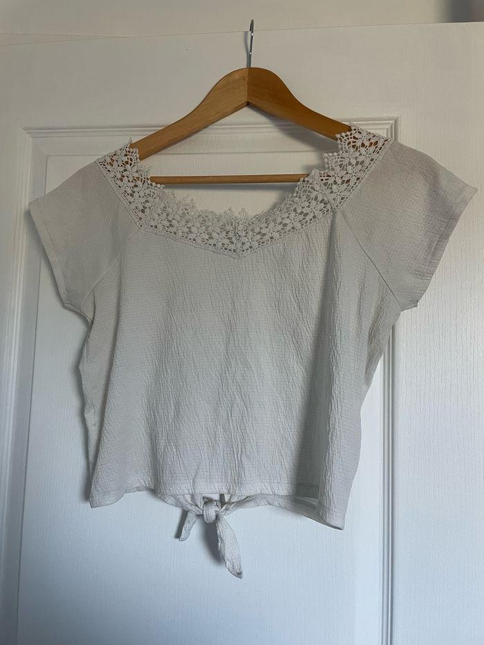 Crop top blanc dentelle - photo numéro 2
