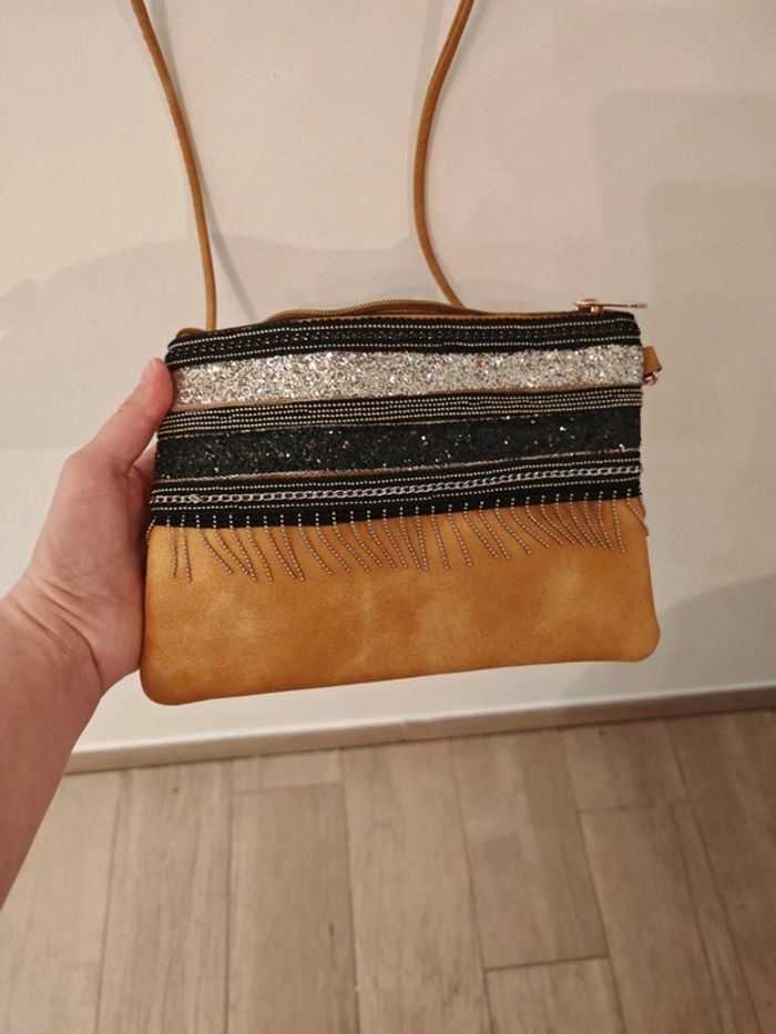 Sac pochette en bandoulière jaune moutarde - photo numéro 2