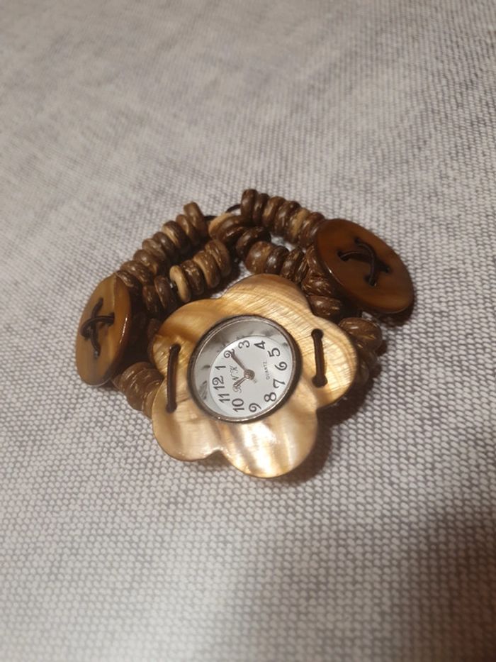 Montre aspect bois - photo numéro 2