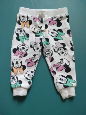 Pantalon Primark Disney taille 6/9 mois