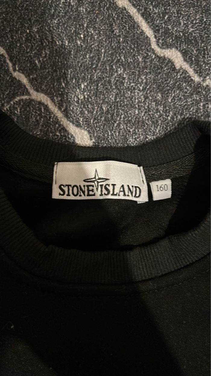 Pull stone island - photo numéro 1