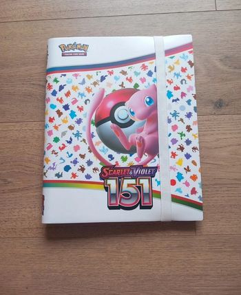 Collection classeur cartes Pokémon 151