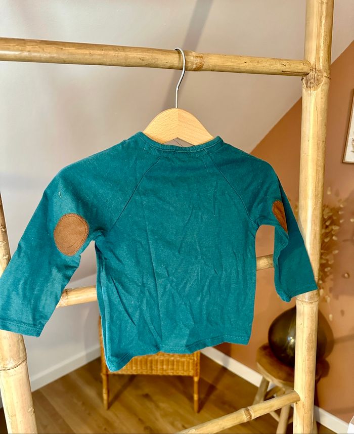 💜 Teeshirt vert sapin Kiabi 12 mois 💜 - photo numéro 5