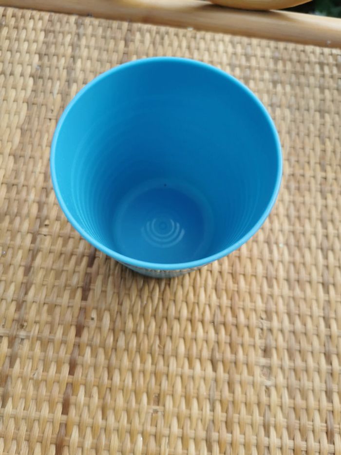 Gobelet en plastique bleu - photo numéro 4