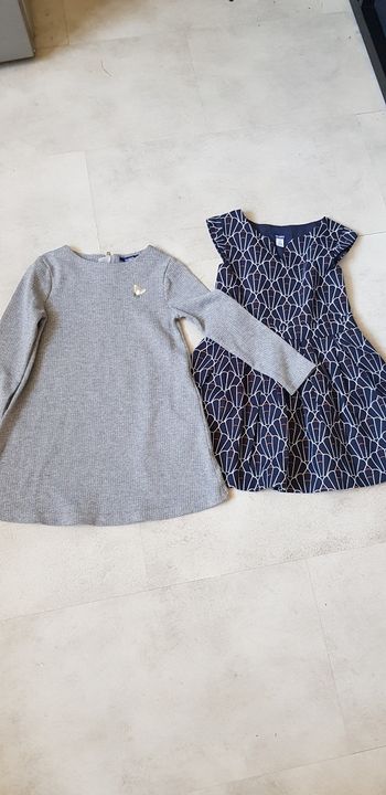 Lot 2 robes okaidi 5 ans