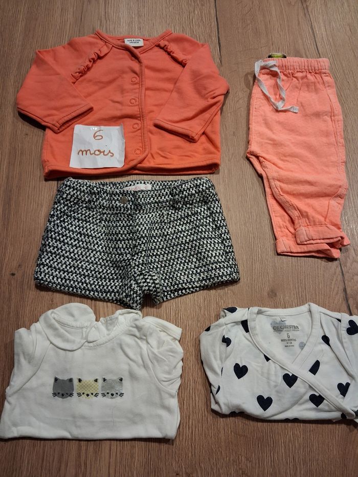 Lot vêtements 6 mois fille - photo numéro 2