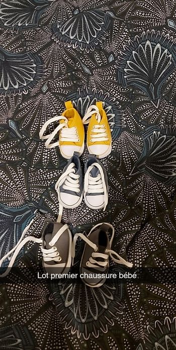 Lot chaussures bébé