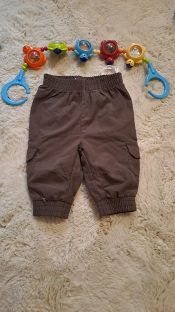 Pantalon neuf sans étiquette