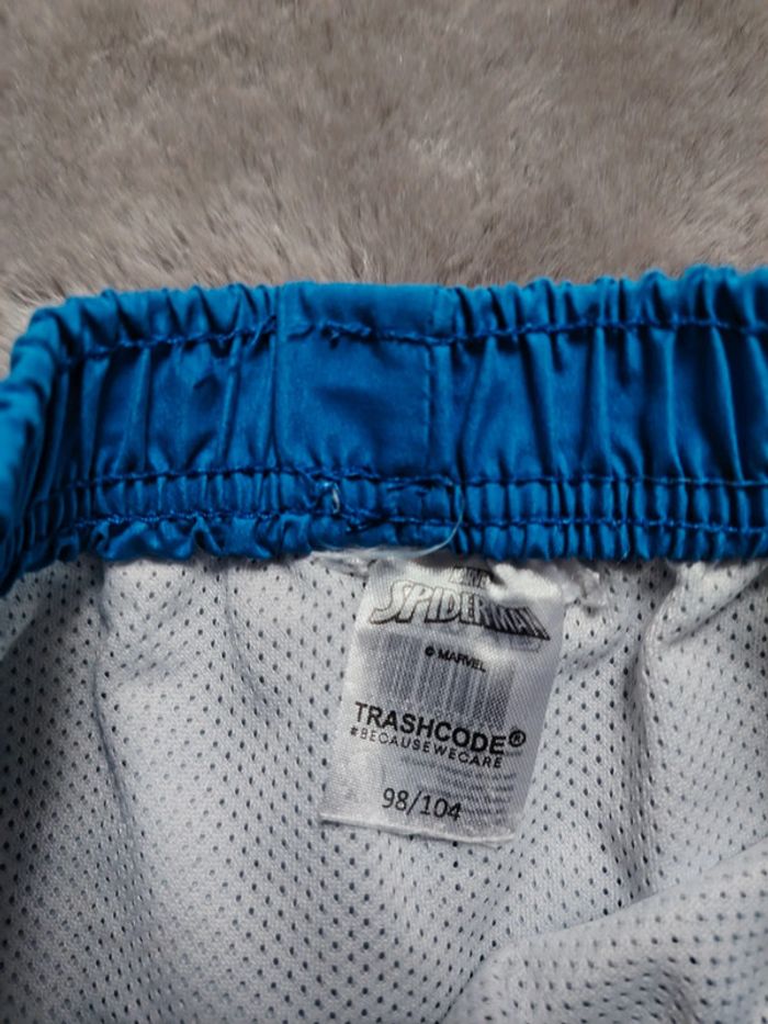 Short de bain 98/104 - photo numéro 3