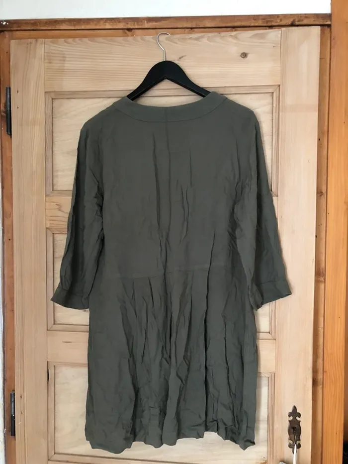 Robe fluide kaki H&M - photo numéro 2