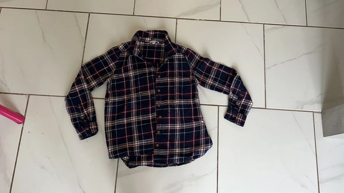 Chemise très bon état
