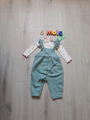 Ensemble Obaïbi body et salopette taille 6 mois neuf avec étiquettes