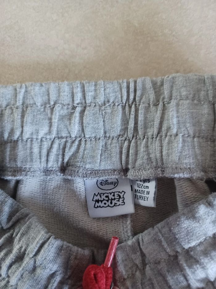 Bermuda molletonné 6/7 ans Mickey - photo numéro 3