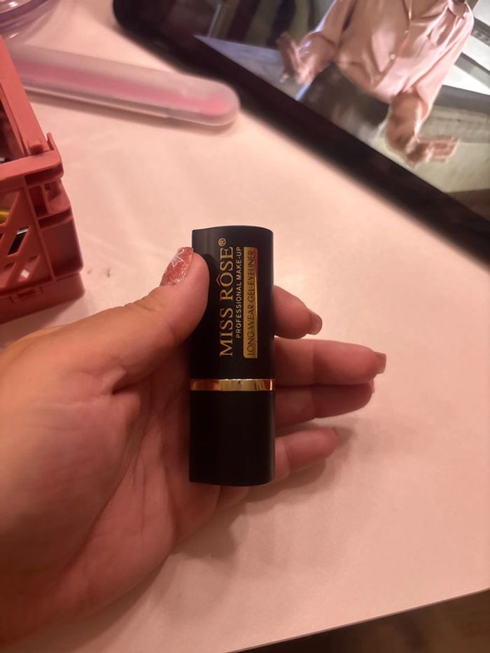 Crayon noir ou Liner