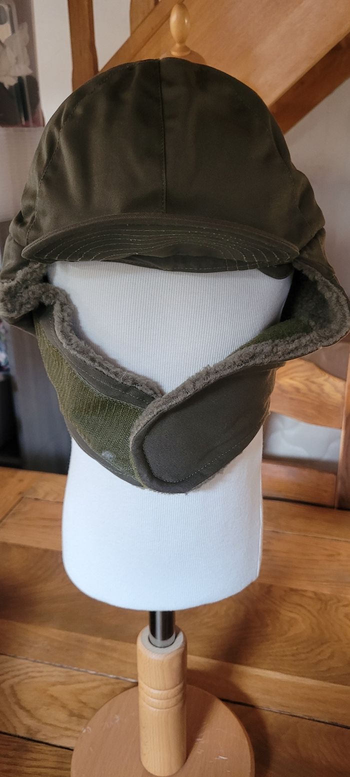 Bonnet cache oreilles