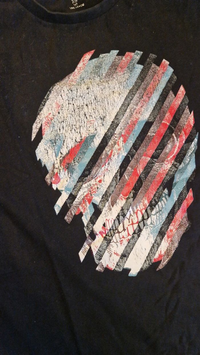 Tee shirt manches courtes noir imprimé tête de mort Kiabi 🎮 Taille XS - photo numéro 2