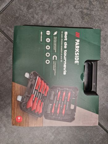Set de tournevis 32 pièces NEUF