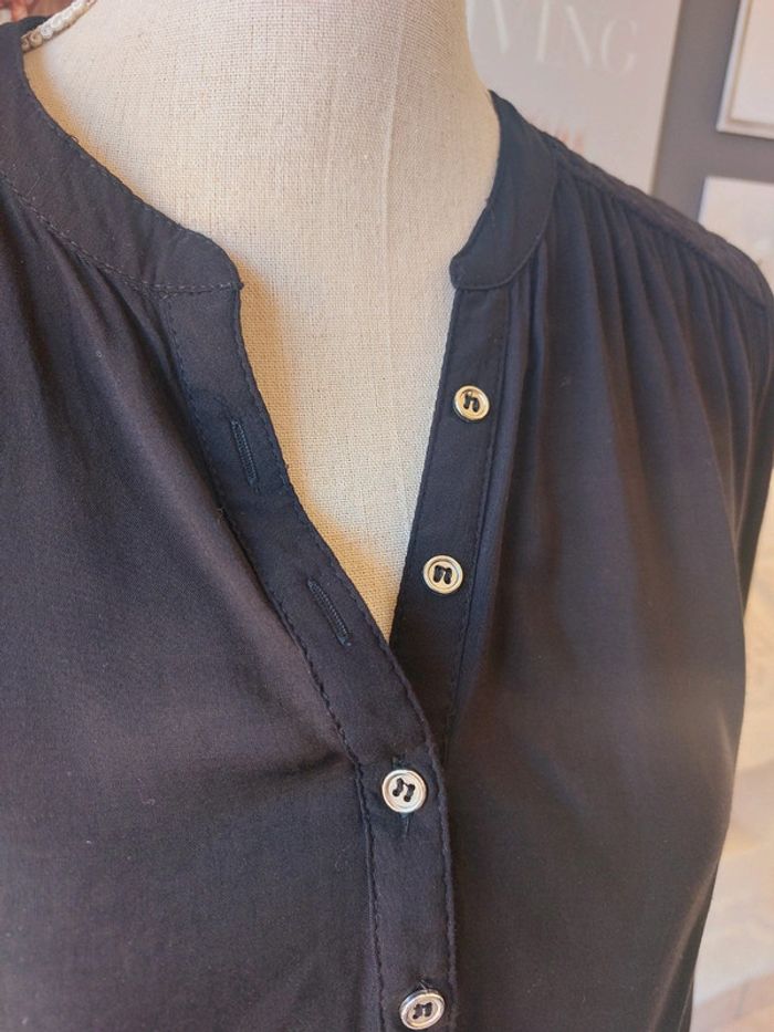Blouse noire - photo numéro 2