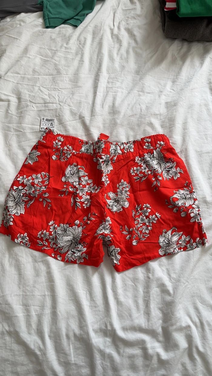 Short neuf - photo numéro 2