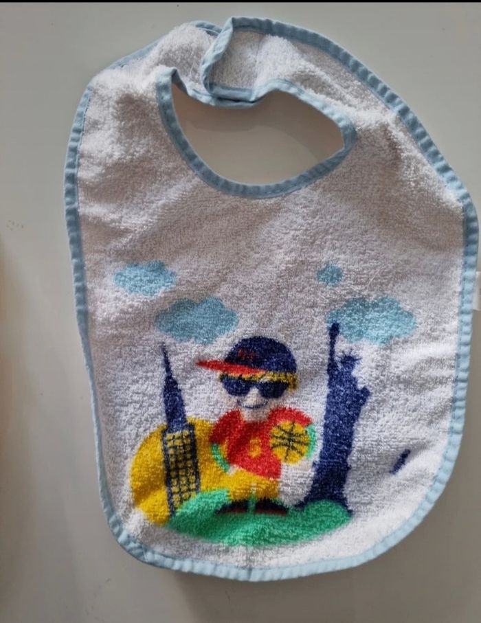 Lot de 2 bavoirs très bon état - photo numéro 3