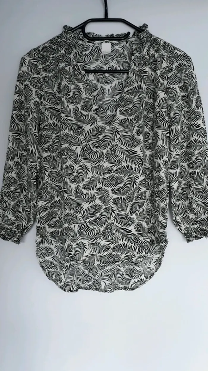 Joli chemisier motif plumes - photo numéro 2