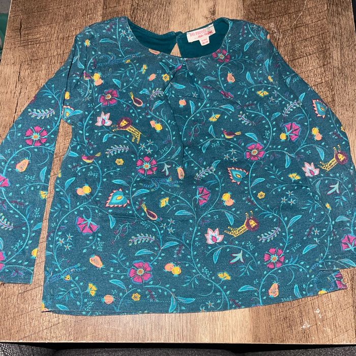TEE shirt