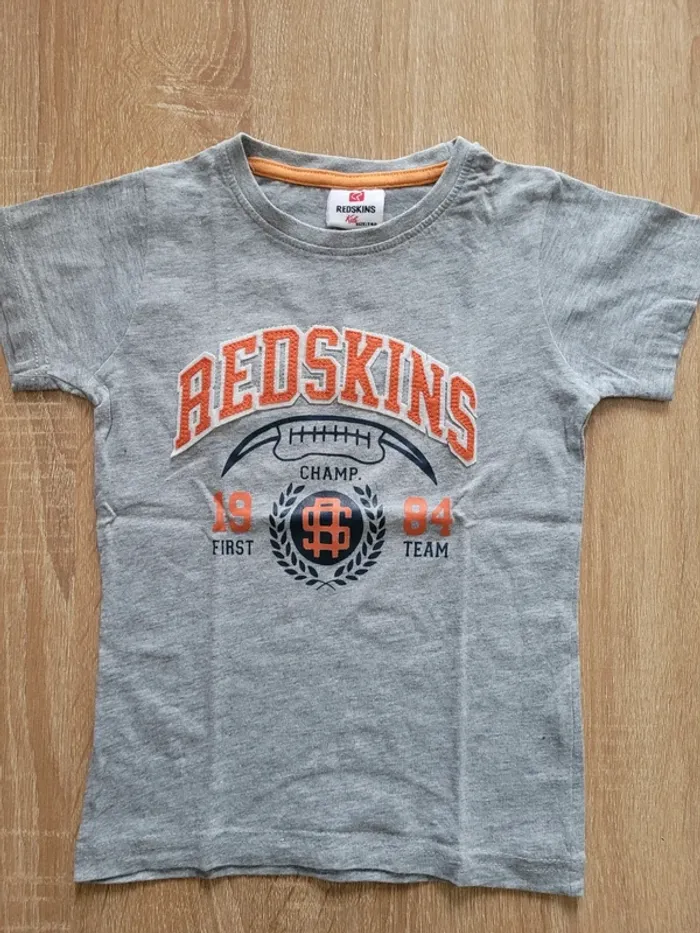 Tee shirt Redskins 4 ans neuf sans etiquetge