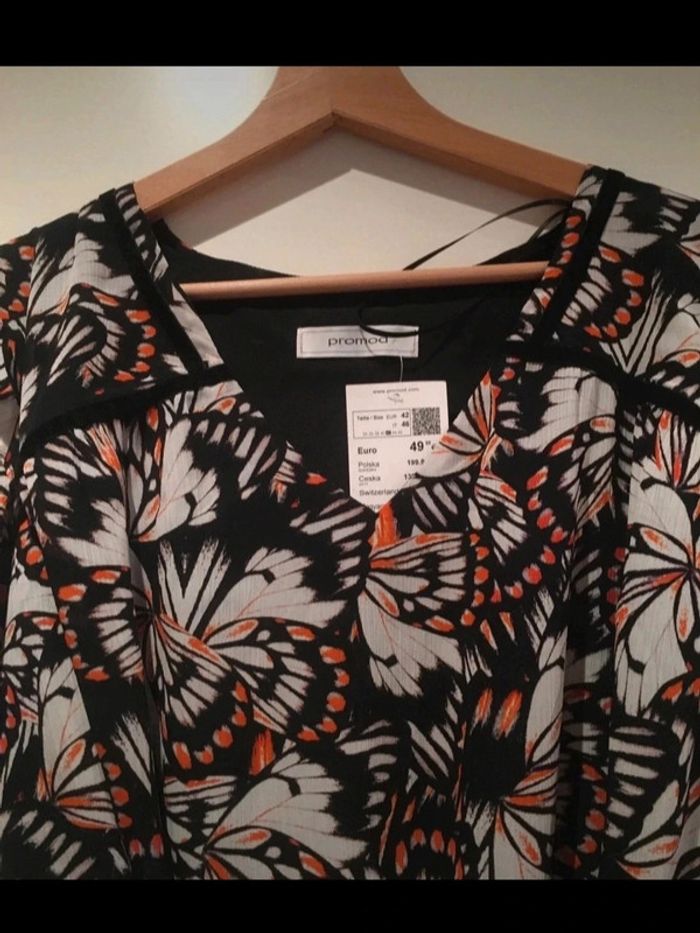Robe neuve fleurie 42 - photo numéro 2
