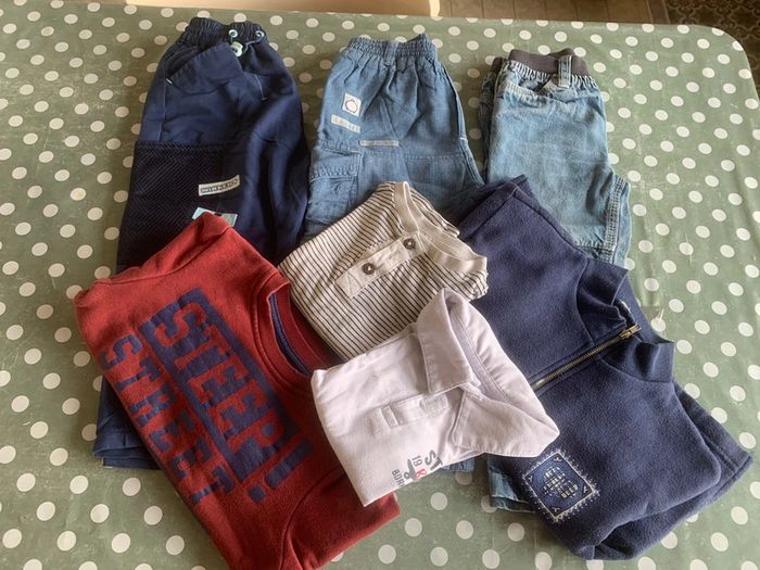 Lot pantalons sweat-shirt TS