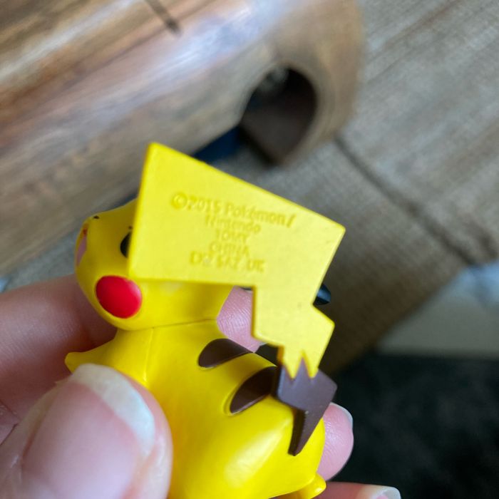 Figurine Pokémon pikachu - photo numéro 5