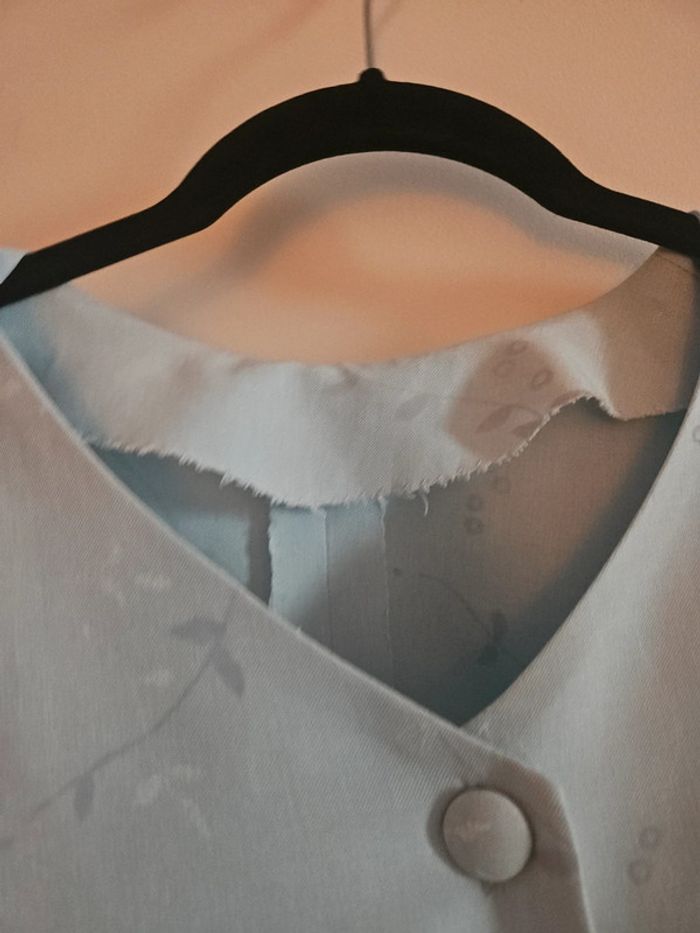 Blouse / Chemisier léger cousu main, motif floral, bleu, taille M - photo numéro 7