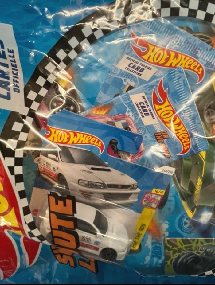 Kit panini Hotwheels on the Road neufs scellés - photo numéro 3